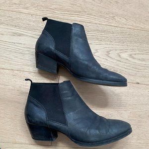 Aquatalia By Marvin K. Falco Chelsea Leather Ankle Boot